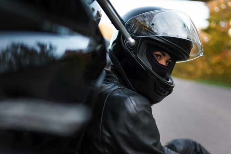 cómo elegir el casco de moto adecuado en 2023