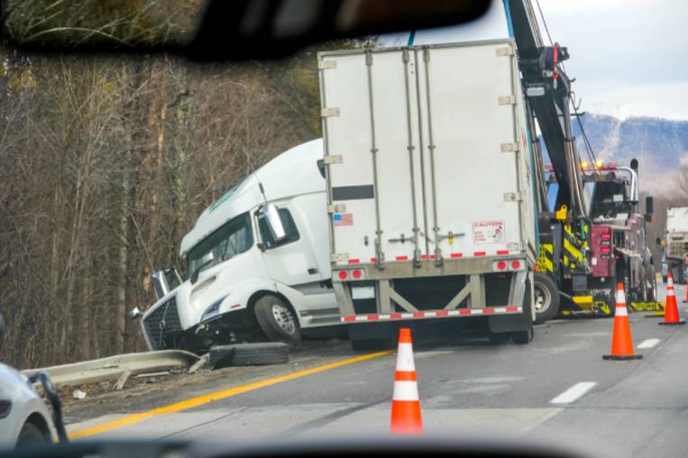 qué hacer después de un accidente de camión